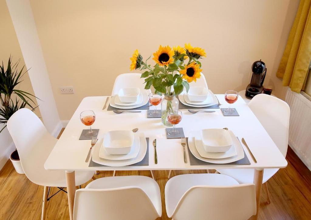 Stylish Norwich Stay Near Cathedral With Parking ภายนอก รูปภาพ