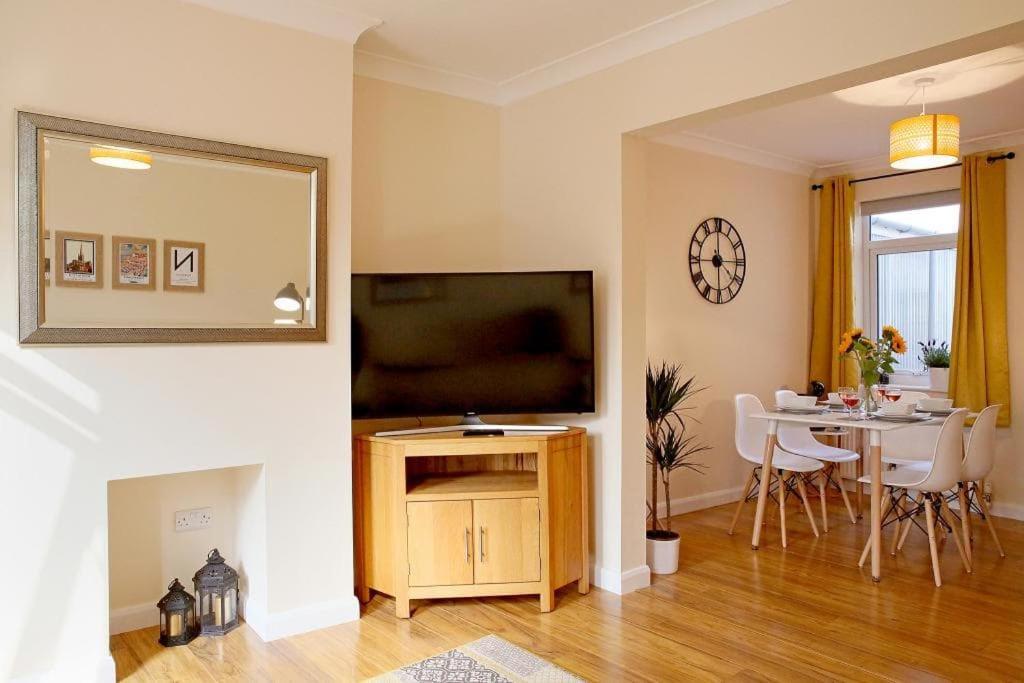 Stylish Norwich Stay Near Cathedral With Parking ภายนอก รูปภาพ